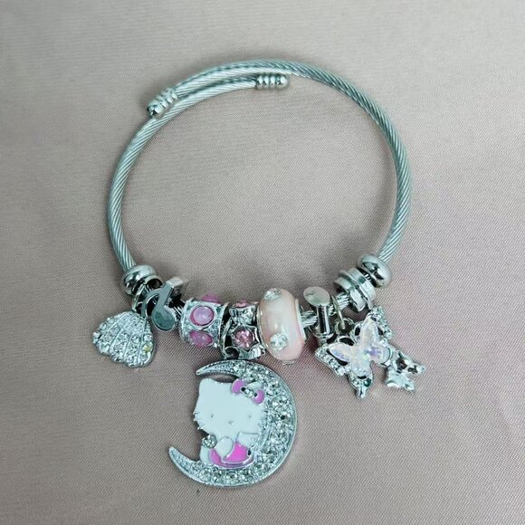 457 Pink Hello Kitty Bracelet cute - Picture 1 of 5